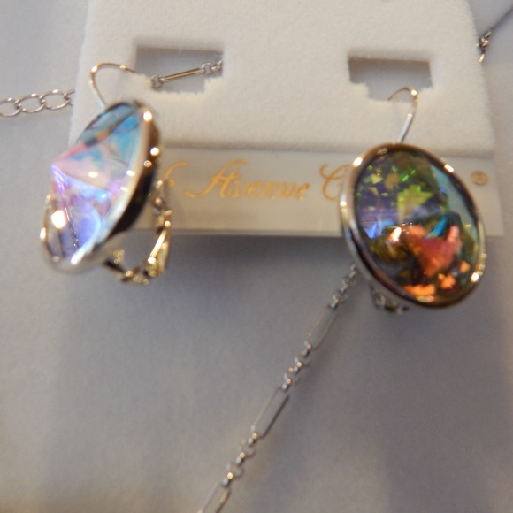 Fifth Avenue "Fashionomics" Necklace & Earring Set - Picture 3 of 7